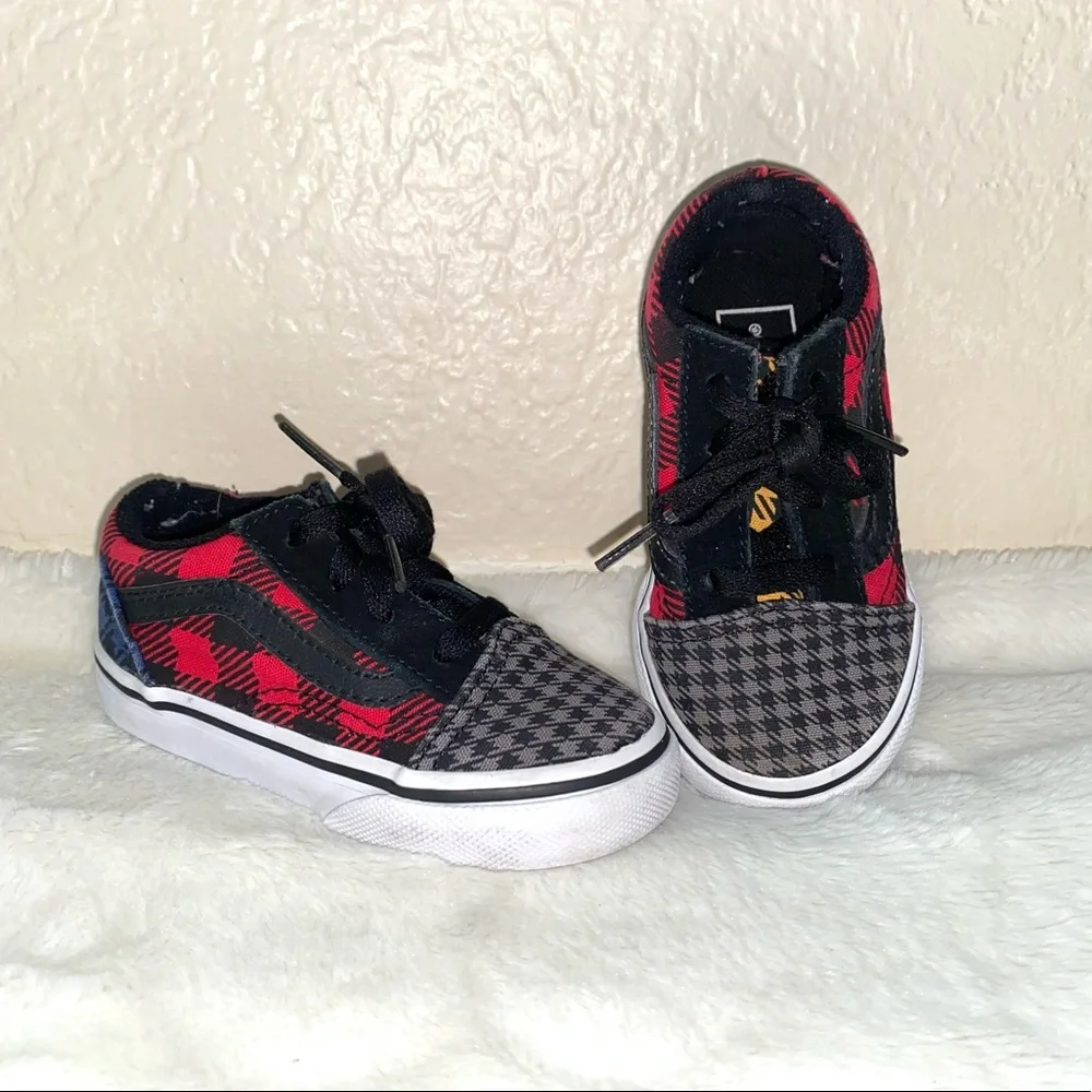 Vans - Picture 2 of 8